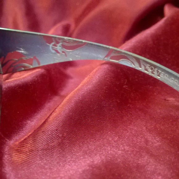 Women's Sunglasses w/ Flower Design - Picture 2 of 3